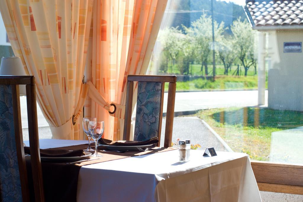 Logis Le Relais De Vacherauville Екстер'єр фото