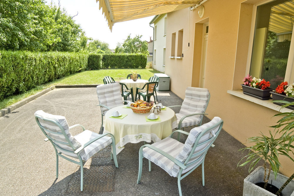 Logis Le Relais De Vacherauville Екстер'єр фото
