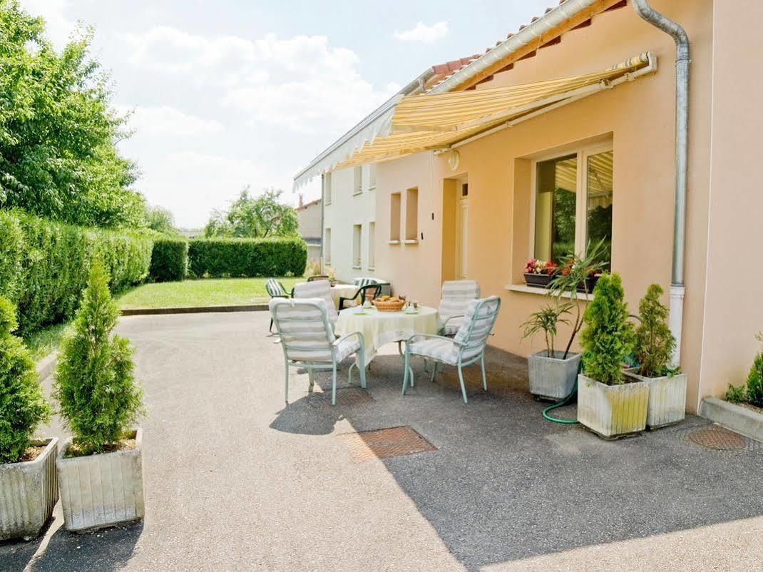 Logis Le Relais De Vacherauville Екстер'єр фото